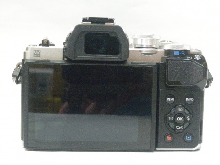 OM-D E-M10III MズイコーD14-42EZ